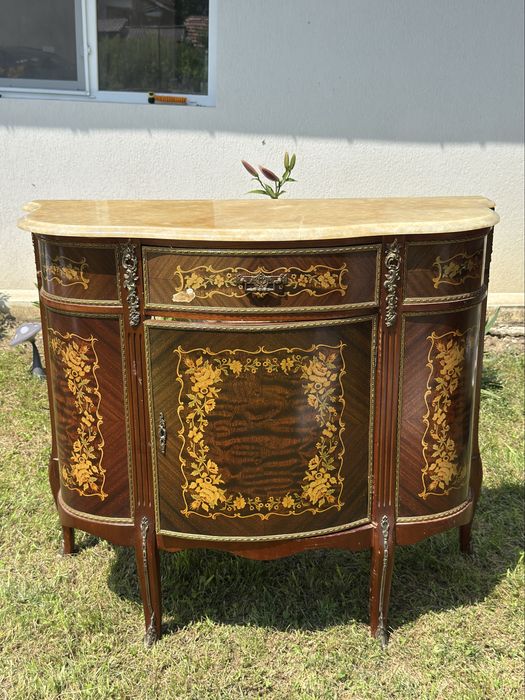 Comodă Antică în Stil Louis XVI cu Intarsie Florală și Blat de Marmură