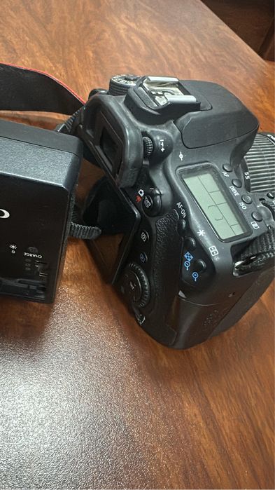 Фотоаппарат Canon EOS 80d