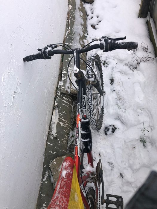 Vând bicicleta urgent