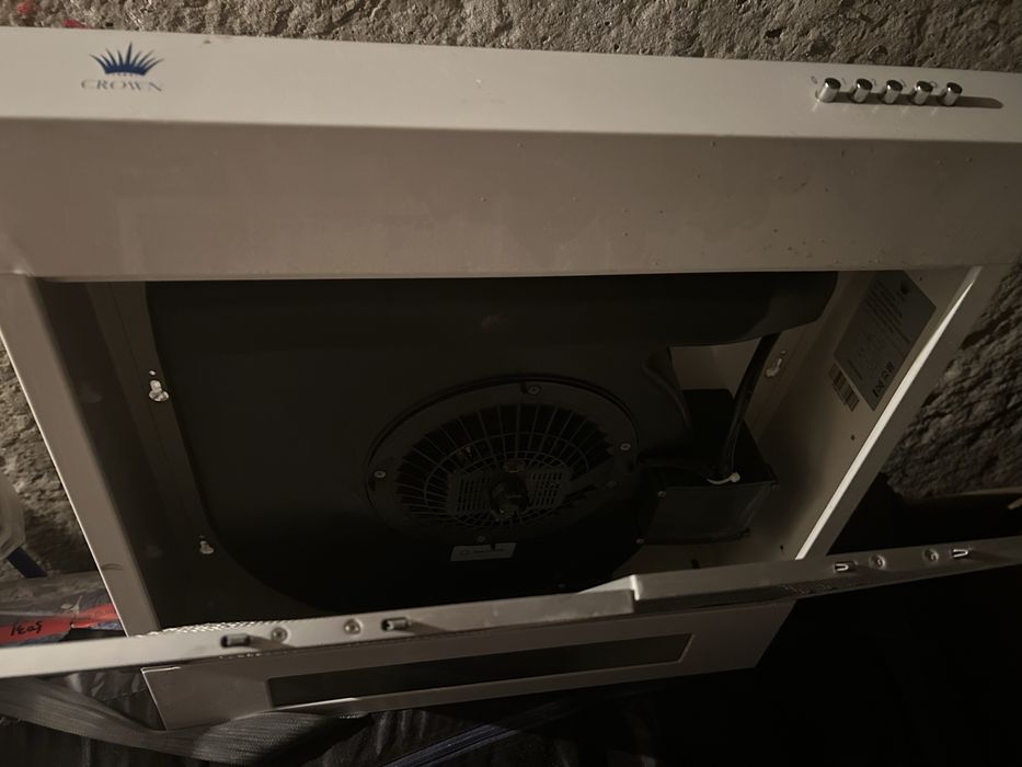 Продам вытяжку для кухни