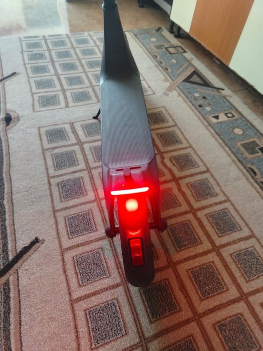De vânzare trotineta electrica Xiaomi Electric Scooter 4 lite preț 850
