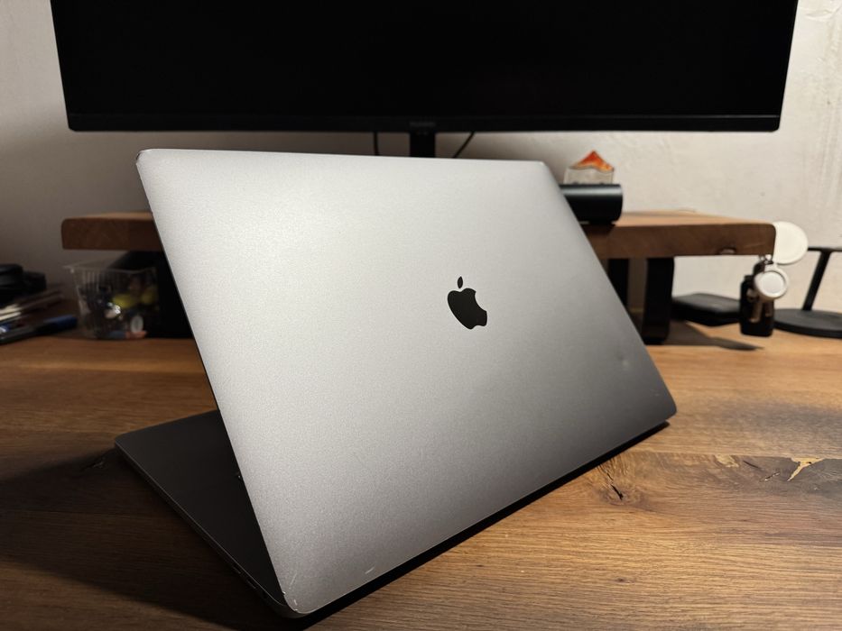 16” Macbook Pro 2019 i9 1TB 5500m 16gb