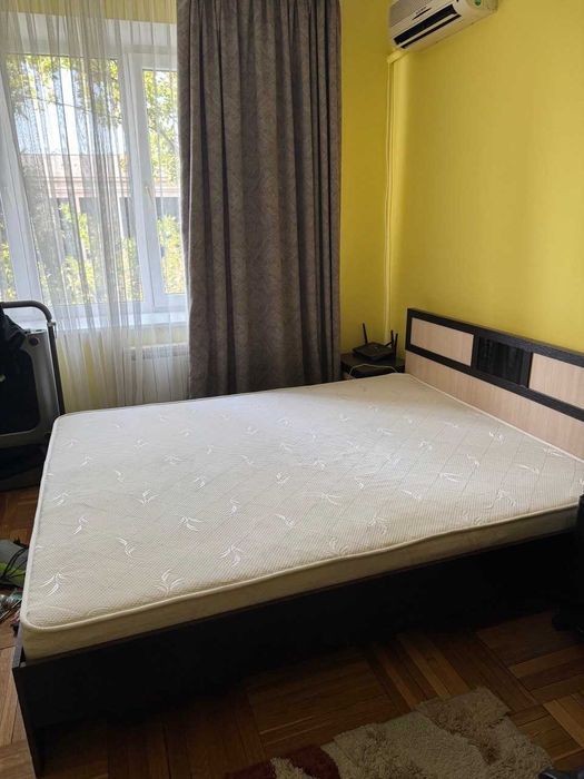 Продам кровать с матрасом