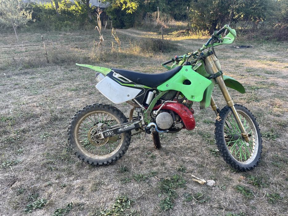 Vând Cross Kavasaki 250 2t