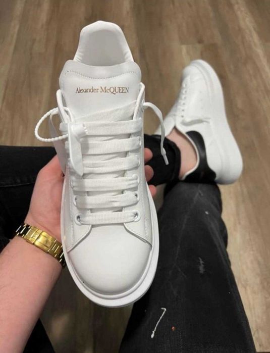 Adidasi McQueen Unisex