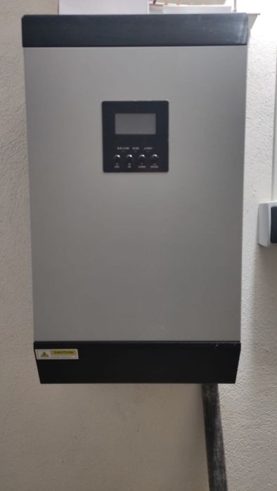 Invertor hibrid 4000W