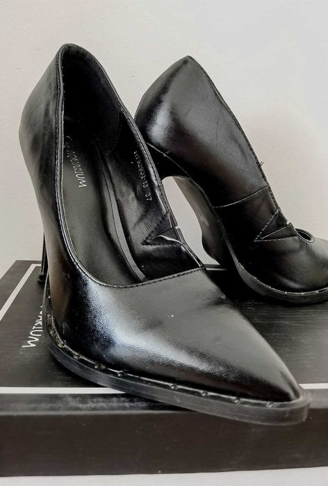 Обувки на ток shoe aquarium