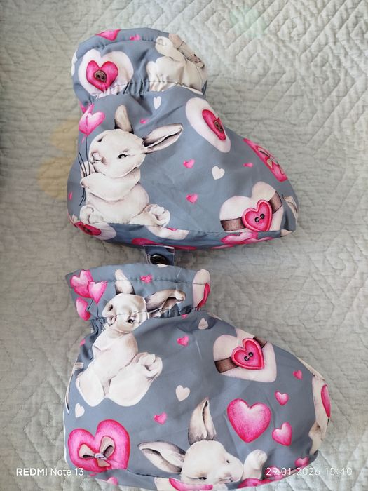 Продам детский зимний комбинезон для девочки