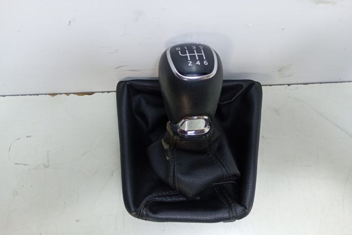 Nuca schimbator cu manson  3T0711113AB Skoda Superb a 2-a generatie