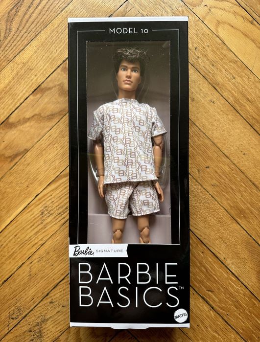 Куклы Barbie Basics 4 (25 тыс) / Ken Basics 10 (30 тыс)