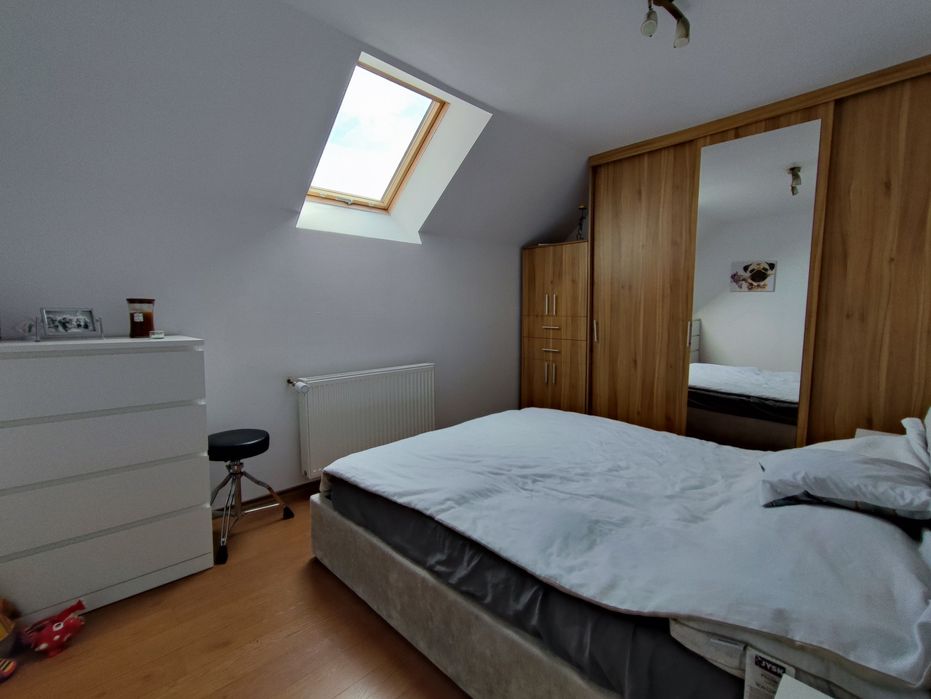 Închiriez casa în Hateg