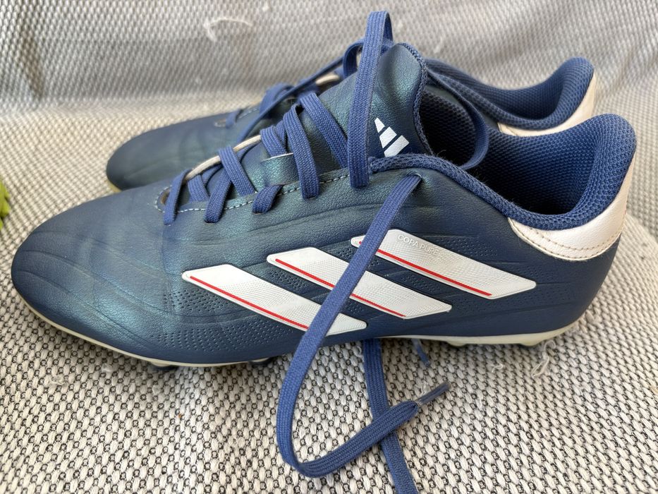 Футболни бутонки и стоножки