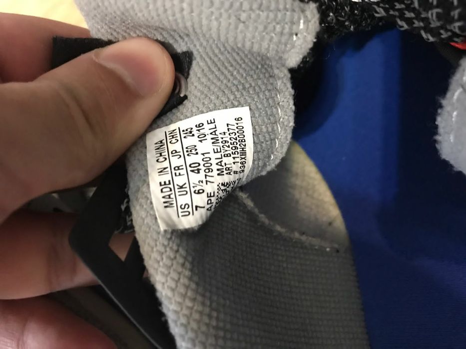 Новые кроссовки продам