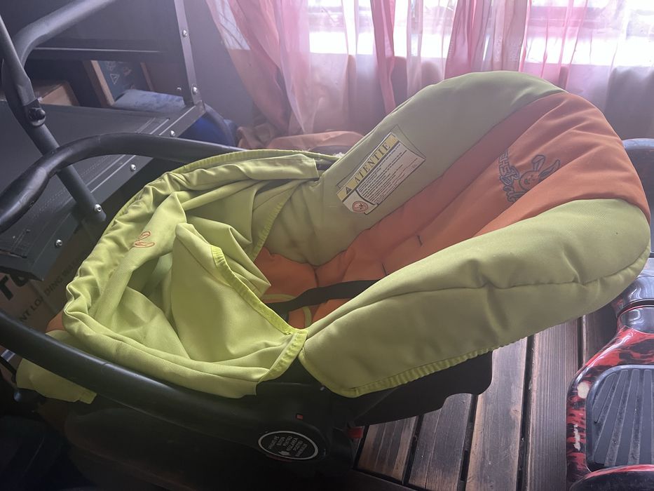 Scoica scaun auto copii utilizat