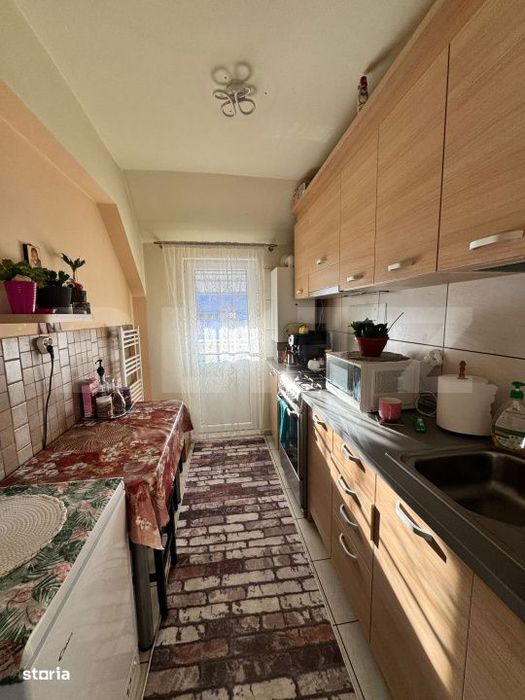 Apartament 2 camere, decomandat, parcare, zona Porii