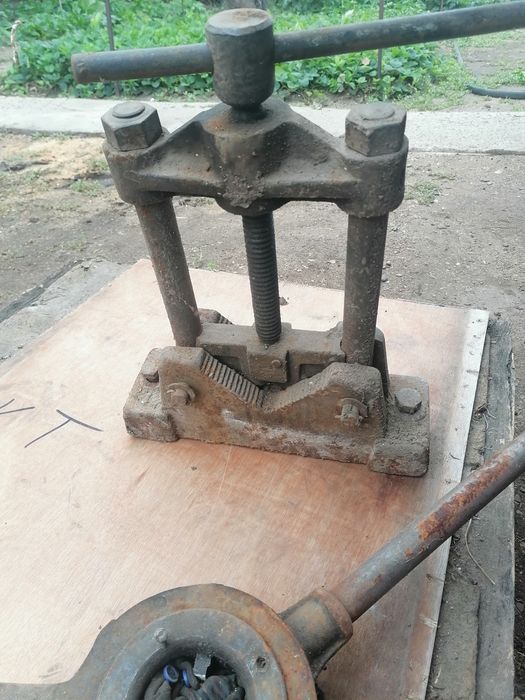 Продам дюплекс и держатель трубы