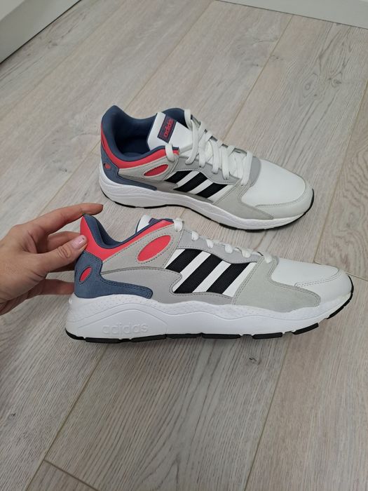 Adidasi noi marca Adidas model Chaos