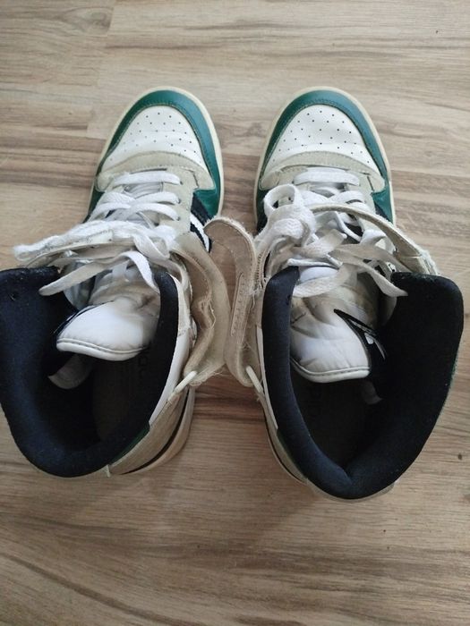 De vanzare ghete Adidas marimea  41.5  folositi