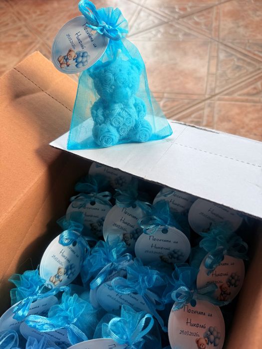 Подаръци за гости,гипсови фигурки и восъчни свещи