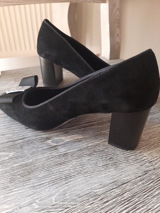 Pantofi piele intoarsa
