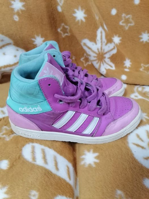 Кецове за момче Адидас, 36 номер,
Цена 10 лв.