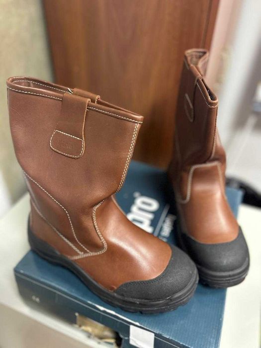 Продается сапоги Dapro (оригинал)