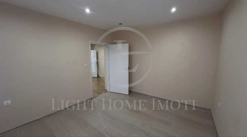 Продава се Двустаен апартамент в Пловдив, Изгрев - 54 кв.м за 1445 €/кв.м - Снимка #2