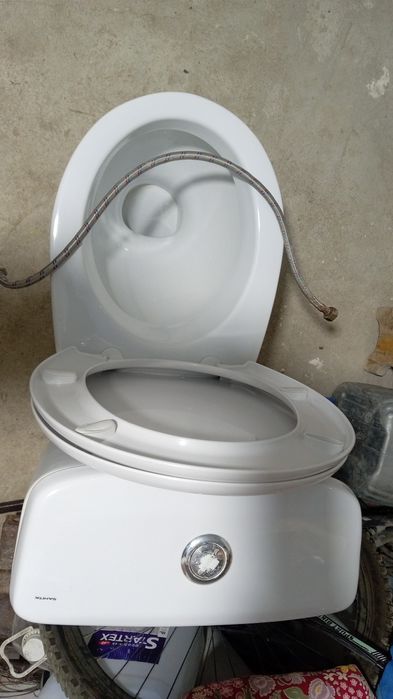 Унитаз продается