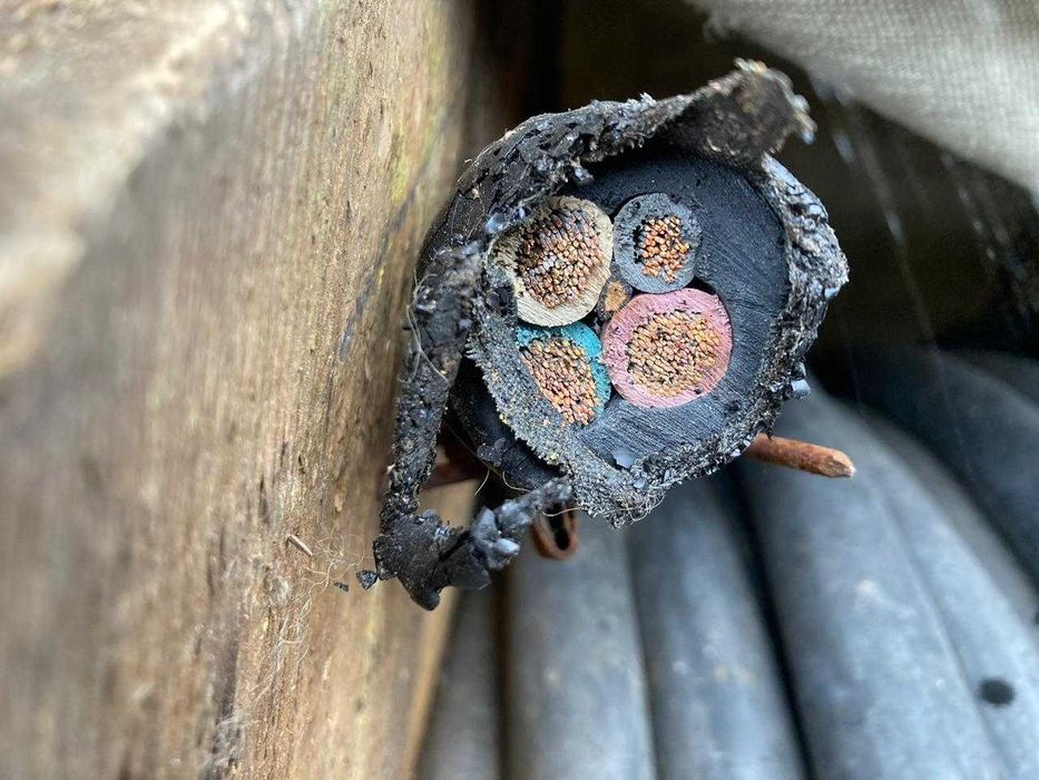 Кабель. 3х25+1х10. Новый.