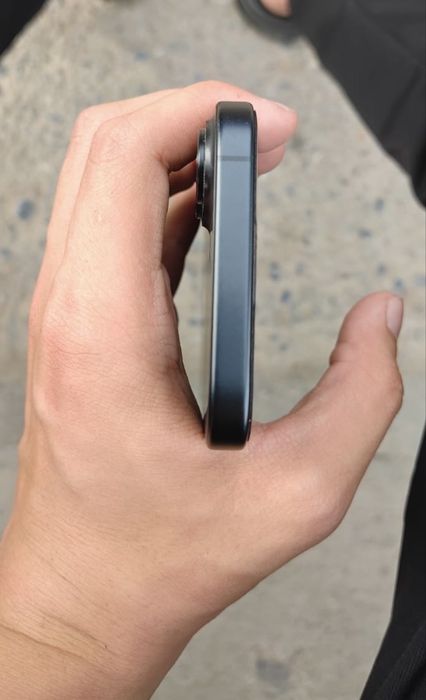 IPhone 16 . Коробка имеется