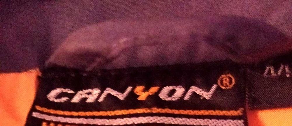 Geacă CANYON ,de primăvară / toamnă ( unisex )