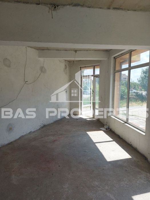 Магазин в София-Овча Купел 2 площ 60