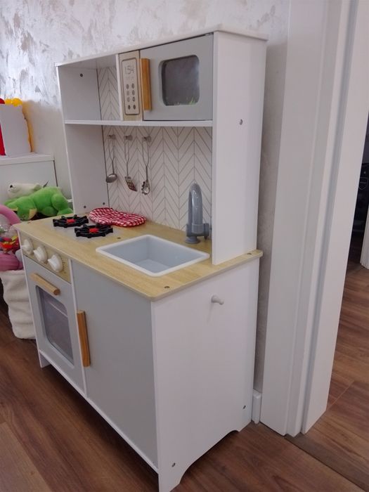 Детска дървена кухня