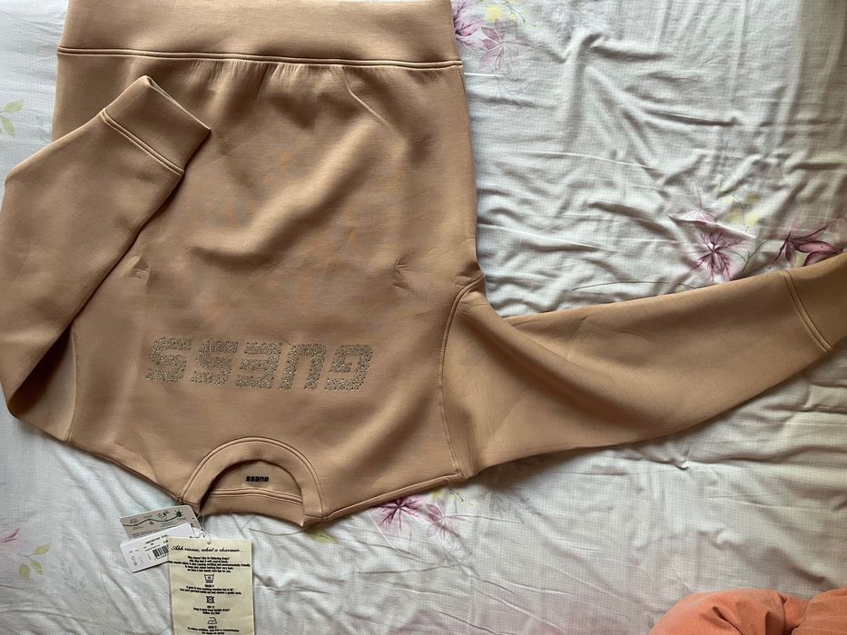 Спортен екип Guess - нов