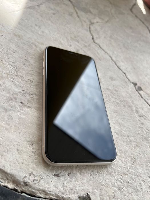 iPhone 11    128GB