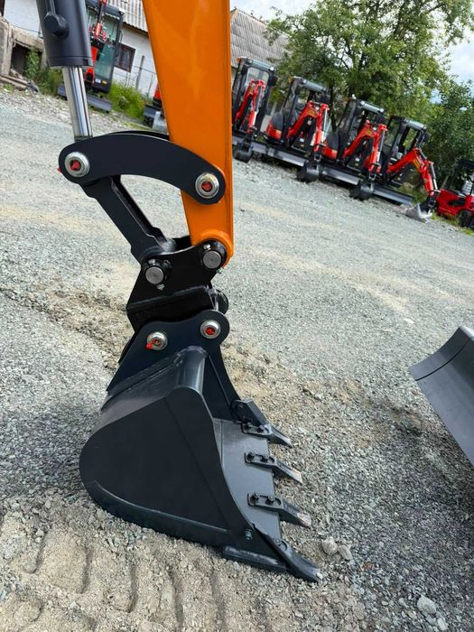 Miniexcavator Macao STX25