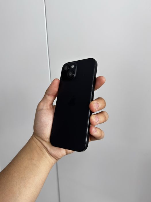 iPhone 15 128GB.