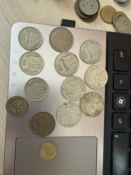 Лот от много монети