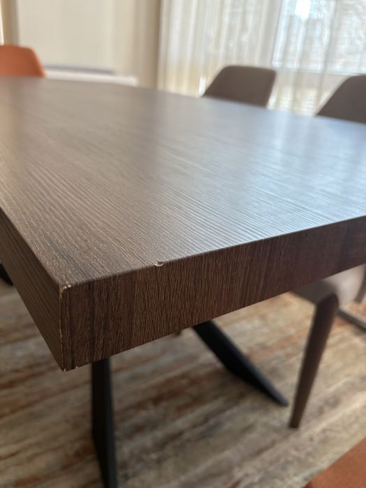 Трапезни столове и маса