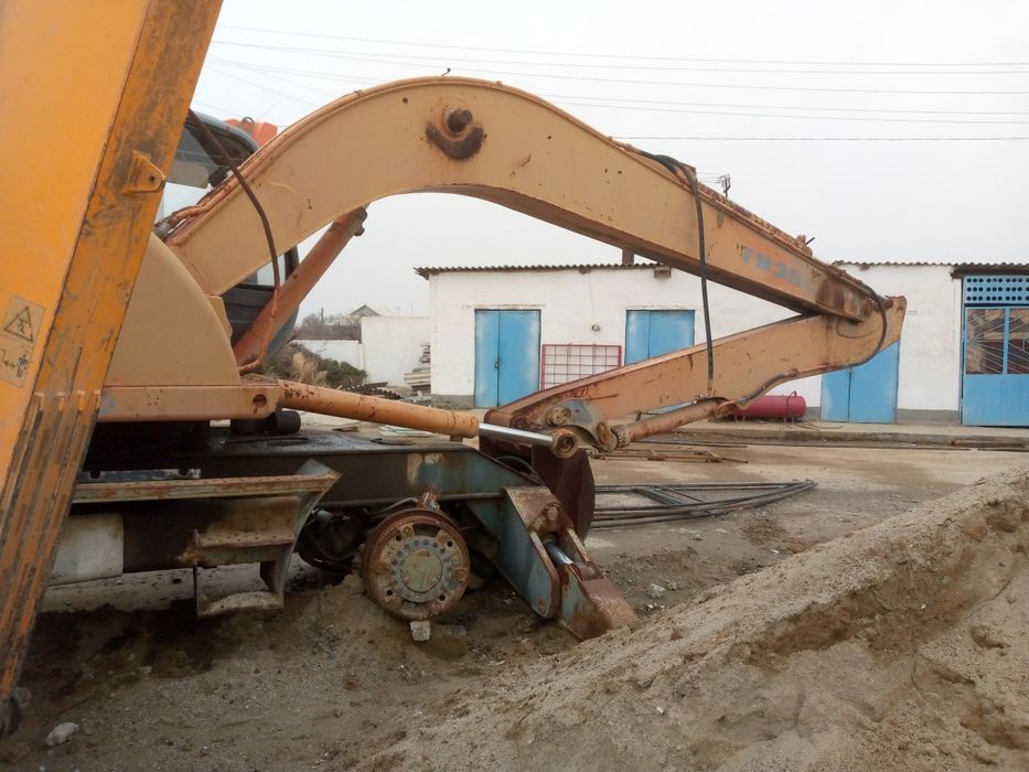 Ek 20 ekskavator sotiladi