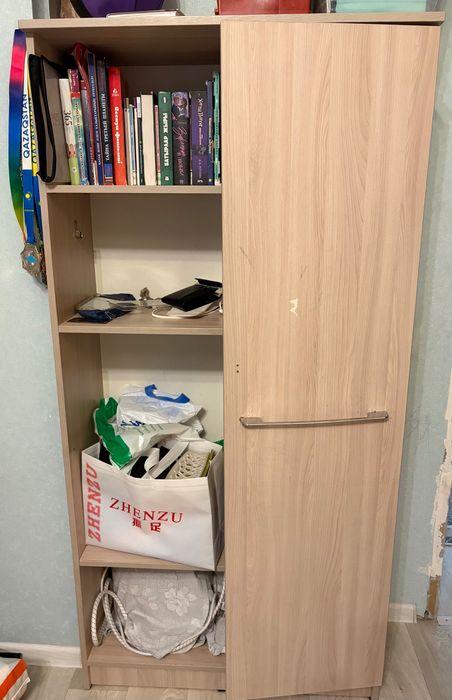 Продам шкаф для книг