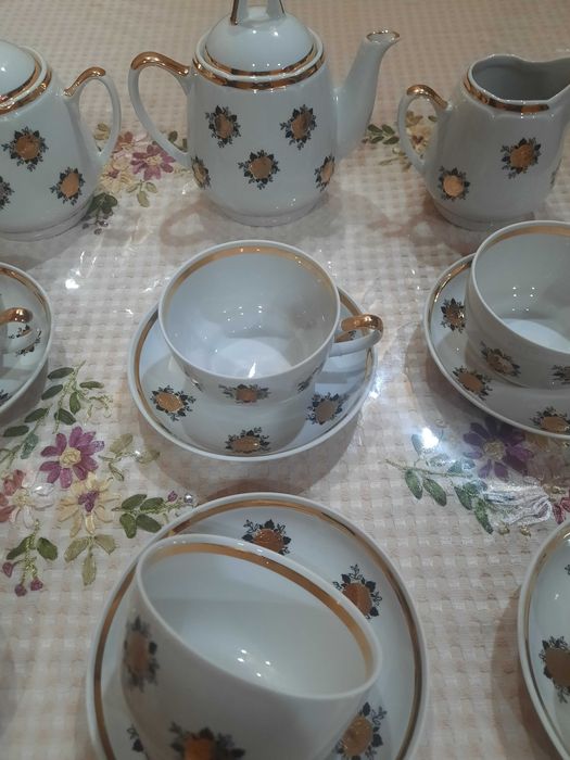Рижский фарфор, чайный сервиз 
"Золотая роза" на 6 персон