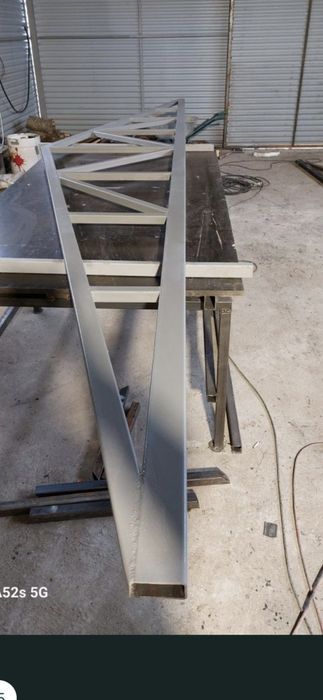 Facem ferme la comanda