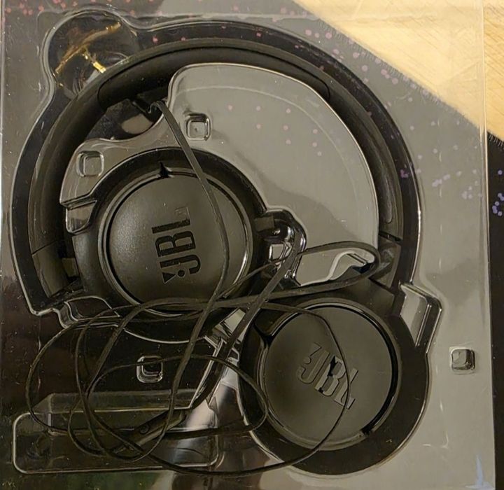 Vând căști jbl tune 500 ca noi