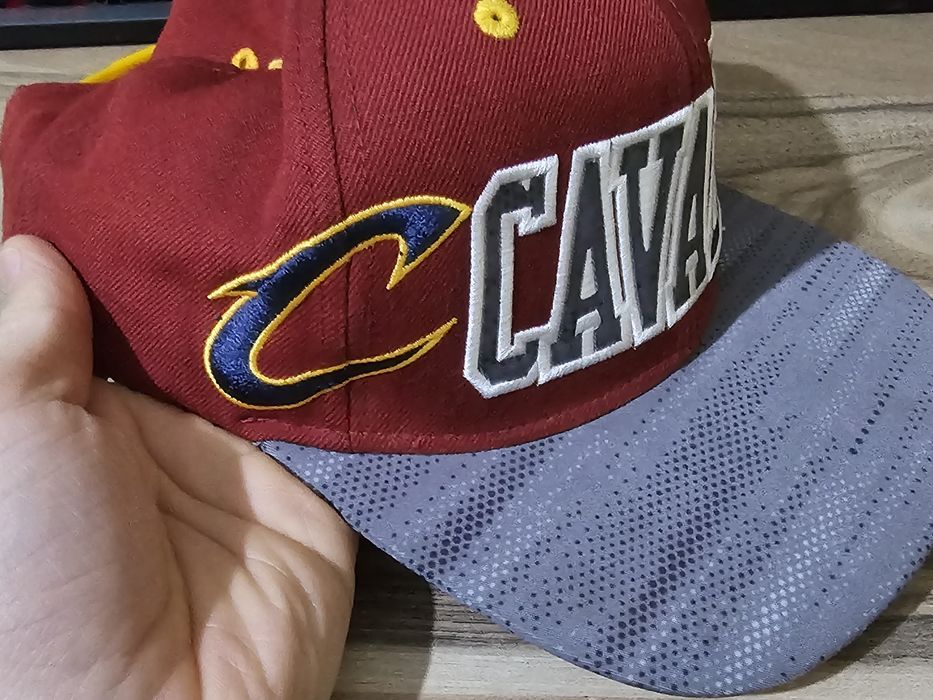 Шапка Adidas NBA Cleveland Cavaliers – Collegiate Burgundy 100%  вълна
