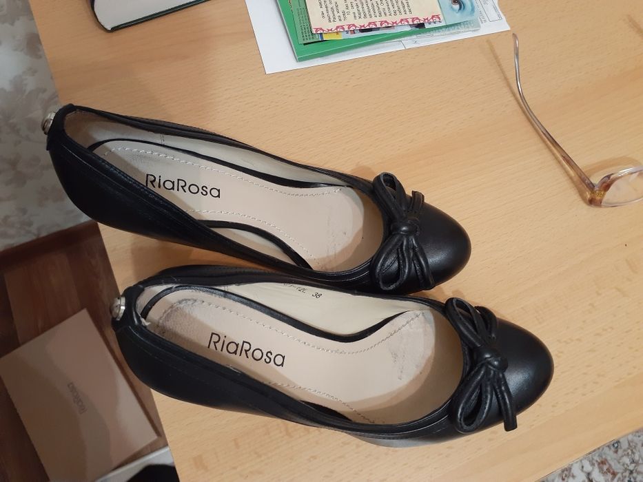 Женские кожаные туфли