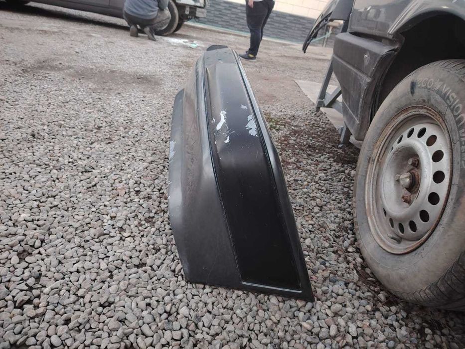 Бампер Мерседес 124