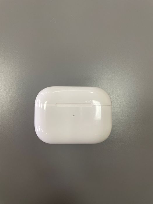 Продаю AirPods PRO