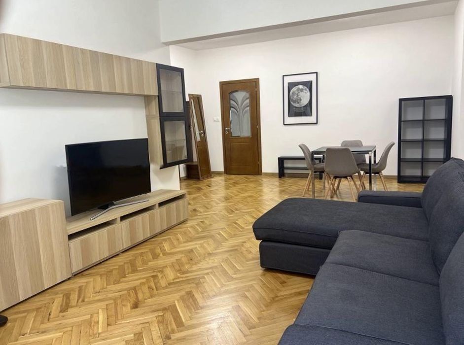 Дава се под наем Двустаен апартамент в София, Център - 74 кв.м за 900 € - Снимка #1