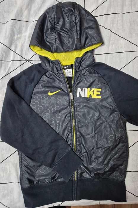 Суитшъри Adidas и Nike за 8 год.